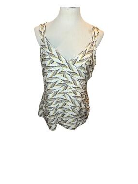 White House Black Market Chevron Sleeveless Top, Size XL
